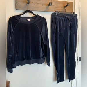 Matching Velvet lounge set ~navy ~Ladies Large